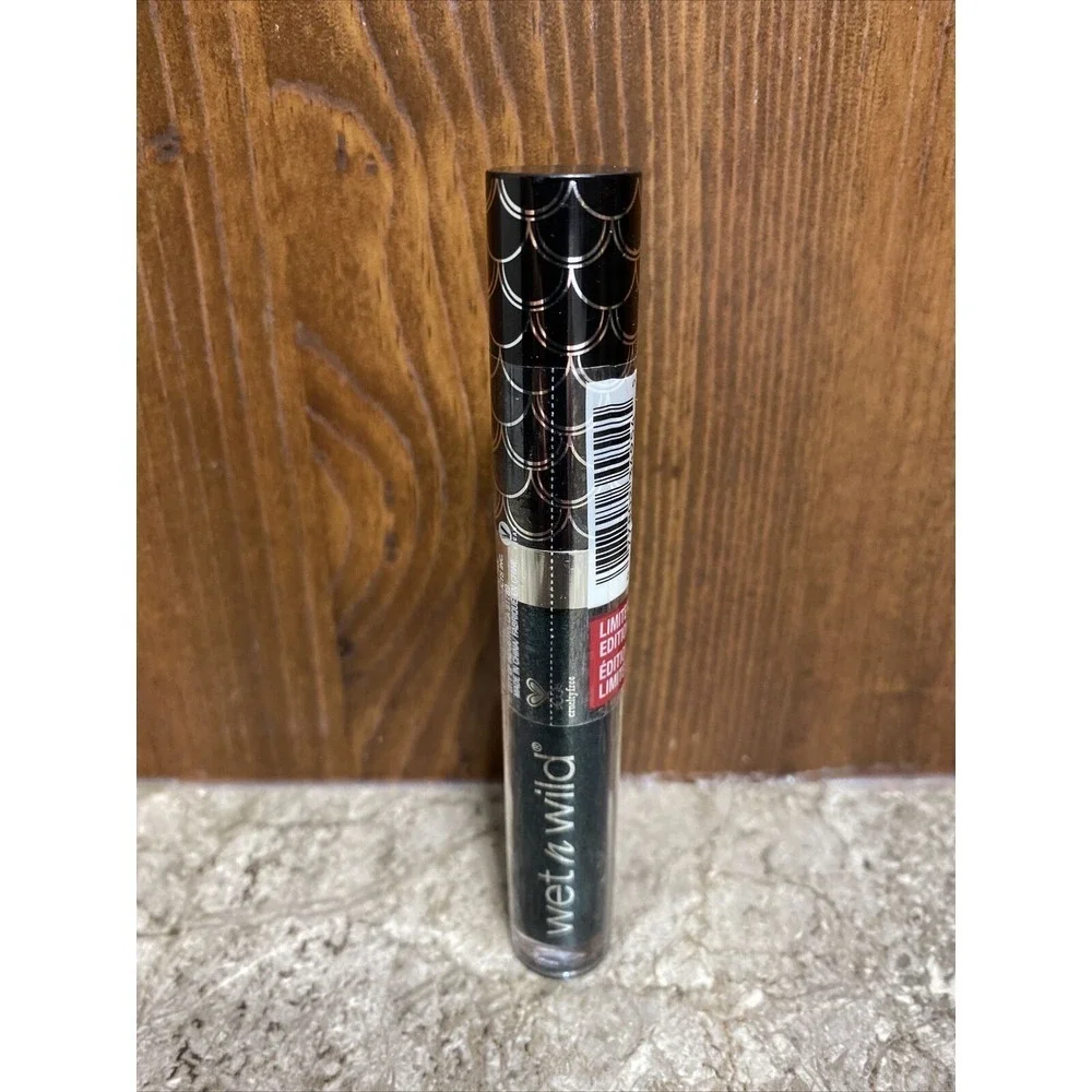 Wet n Wild Coloricon Metallic Liquid Eyeshadow In Lara's Necklace #34954 Limited